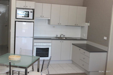 Mollymook Cove Apartments - Sydneys Hotel 23
