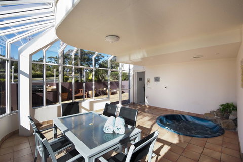 Mollymook Cove Apartments - Sydneys Hotel 35