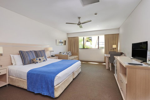 Waves Byron Bay - Sydneys Hotel 35