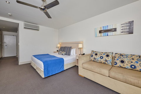 Waves Byron Bay - Sydneys Hotel 34