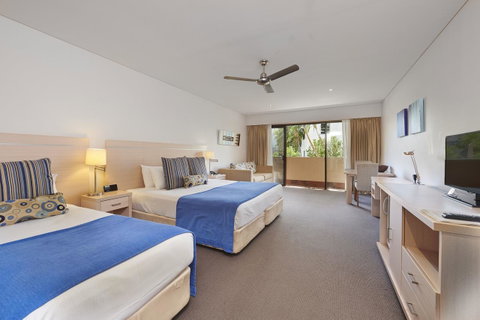 Waves Byron Bay - Sydneys Hotel 25