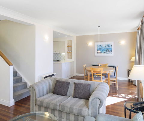 Oaks Cypress Lakes Resort - Sydneys Hotel 44