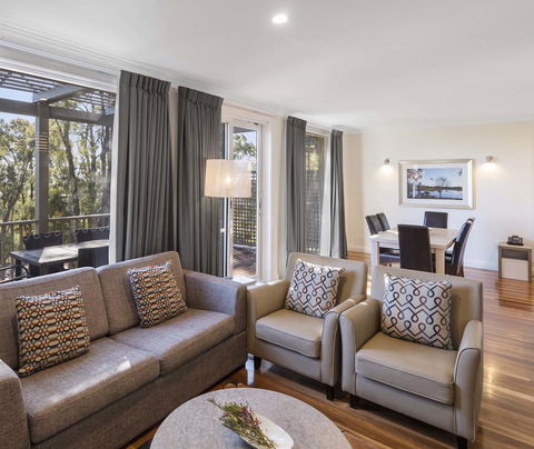 Oaks Cypress Lakes Resort - Sydneys Hotel 33