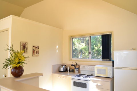 Bundle Hill Cottages - Sydneys Hotel 40