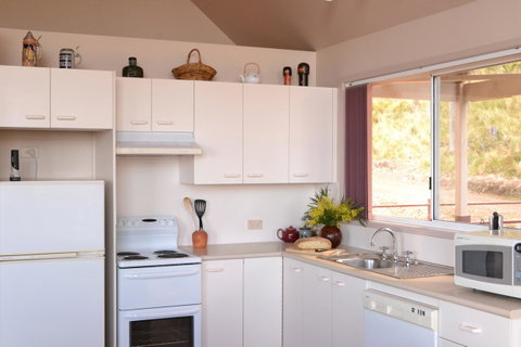 Bundle Hill Cottages - Sydneys Hotel 41