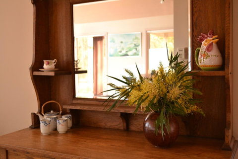 Bundle Hill Cottages - Sydneys Hotel 30