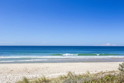 Beachfront 2 - Sydneys Hotel 2