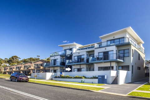 Beachfront 2 - Sydneys Hotel 4