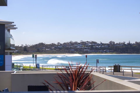 Beachfront 2 - Sydneys Hotel 6