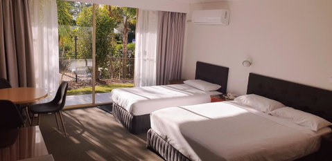 Marina Resort - Sydneys Hotel 41