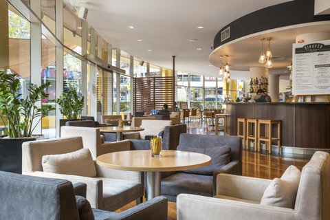 Holiday Inn Sydney Potts Point - Sydneys Hotel 5
