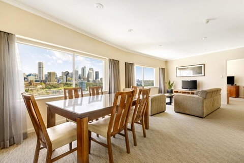 Holiday Inn Sydney Potts Point - Sydneys Hotel 21