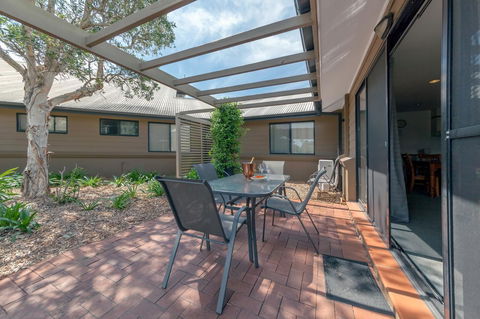 Condo 105 @ Horizons Golf Resort - Salamander Bay NSW - Sydneys Hotel 15