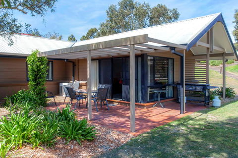 Condo 105 @ Horizons Golf Resort - Salamander Bay NSW - Sydneys Hotel 2