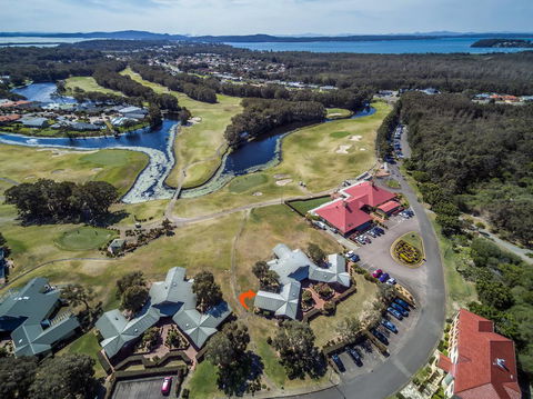 Condo 105 @ Horizons Golf Resort - Salamander Bay NSW - Sydneys Hotel 7