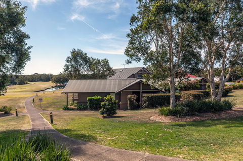 Condo 105 @ Horizons Golf Resort - Salamander Bay NSW - Sydneys Hotel 12