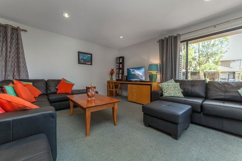 Condo 105 @ Horizons Golf Resort - Salamander Bay NSW - Sydneys Hotel 6