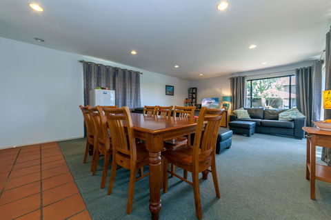 Condo 105 @ Horizons Golf Resort - Salamander Bay NSW - Sydneys Hotel 18