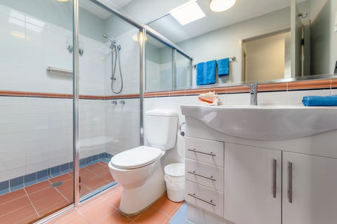 Condo 105 @ Horizons Golf Resort - Salamander Bay NSW - Sydneys Hotel 17