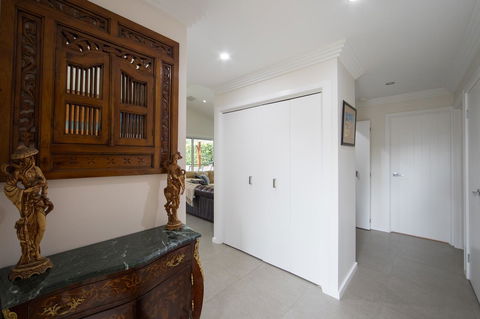 Armidale Cottage - House 2 - Sydneys Hotel 10