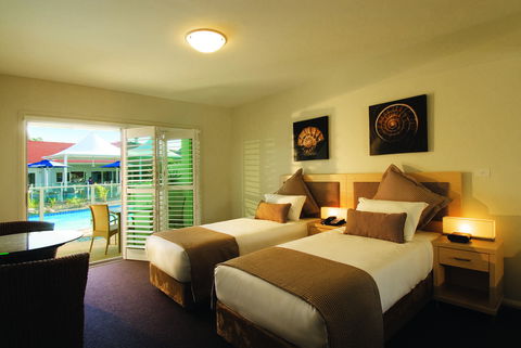 Oaks Port Stephens Pacific Blue Resort - Sydneys Hotel 6