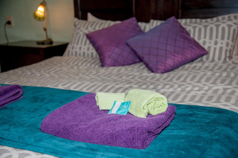 Sinclairs Country Retreat - Sydneys Hotel 23