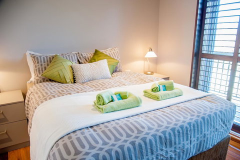 Sinclairs Country Retreat - Sydneys Hotel 8