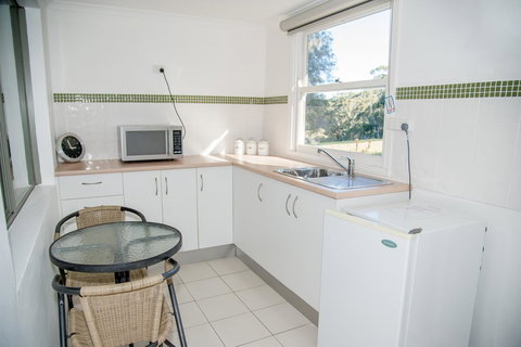 Sinclairs Country Retreat - Sydneys Hotel 32