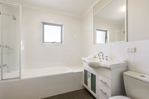 Quest Wollongong - Sydneys Hotel 15