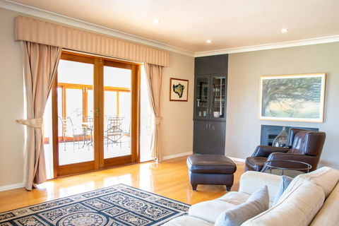Belmont - Sydneys Hotel 13