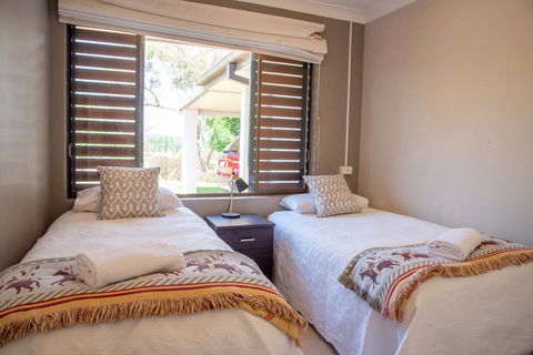 Belmont - Sydneys Hotel 7