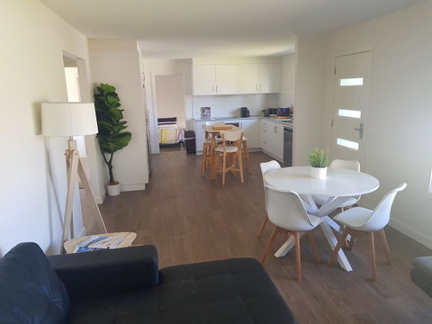 Golden Hill Cottage - Sydneys Hotel 8