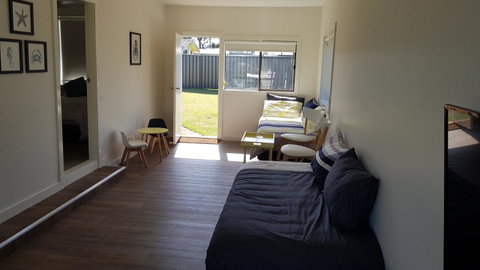 Golden Hill Cottage - Sydneys Hotel 15