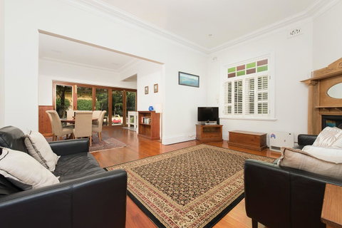Coogee Family Home CO19 - Sydneys Hotel 1