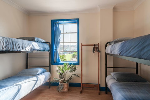 Mad Monkey Hostel Coogee Beach - Sydneys Hotel 18