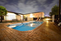 Book Mudgee Accommodation Vacations Sydneys Hotel Sydneys Hotel