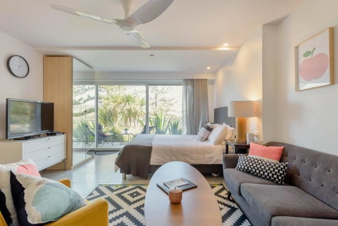 Scandi Beach Apartment - Sydneys Hotel 3