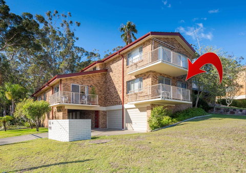 Ronald Avenue 1/65 - Shoal Bay - Sydneys Hotel 11