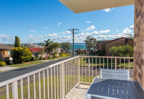 Ronald Avenue 1/65 - Shoal Bay - Sydneys Hotel 3