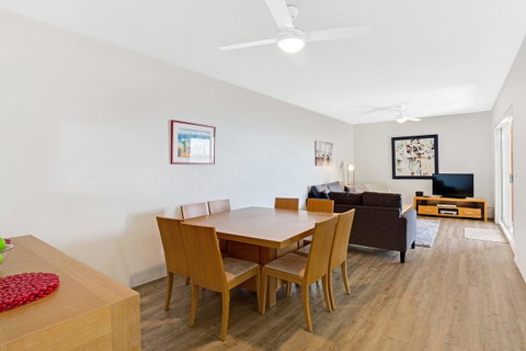 Victoria Parade, Kiah, Unit 10, 53 - Sydneys Hotel 6