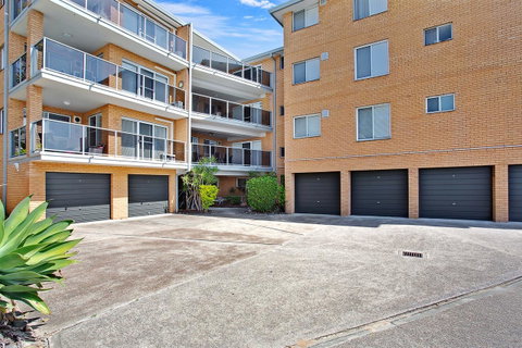 Victoria Parade, Kiah, Unit 10, 53 - Sydneys Hotel 12