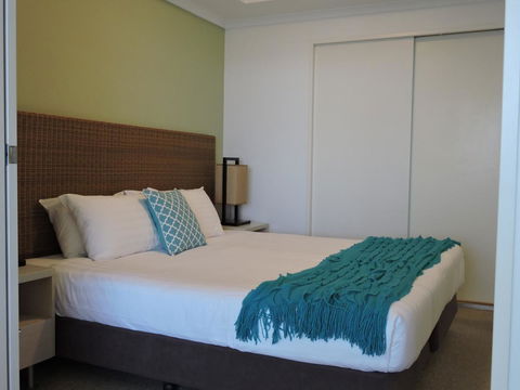 BASE Holidays - Ettalong Beach Premium Apartments - Sydneys Hotel 15