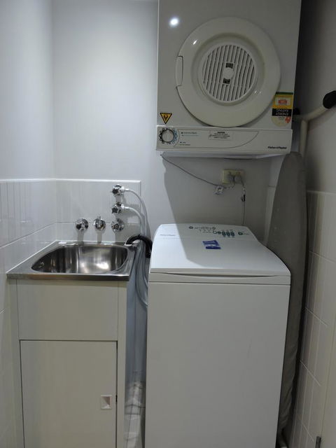 BASE Holidays - Ettalong Beach Premium Apartments - Sydneys Hotel 3