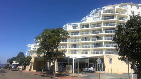 BASE Holidays - Ettalong Beach Premium Apartments - Sydneys Hotel 0