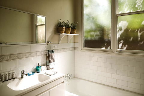 Morpeth Cottage - Sydneys Hotel 29