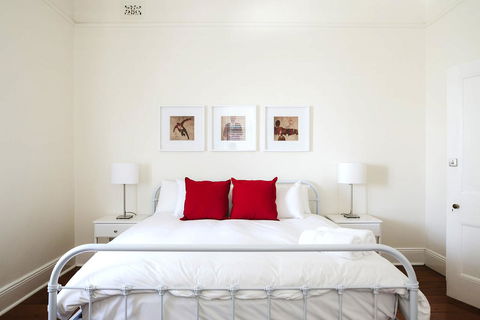 Morpeth Cottage - Sydneys Hotel 8