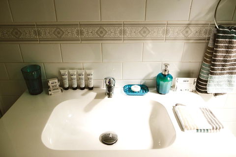 Morpeth Cottage - Sydneys Hotel 30