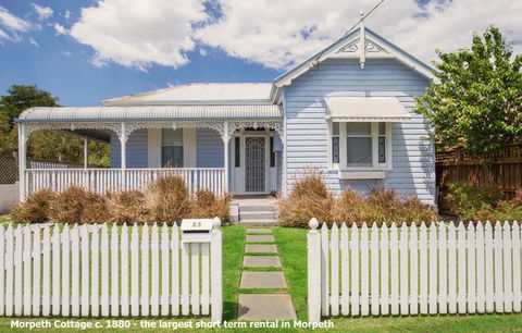 Morpeth Cottage - Sydneys Hotel 36