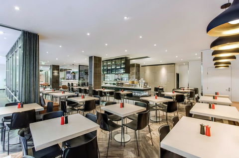 Novotel Sydney City Centre - Sydneys Hotel 41