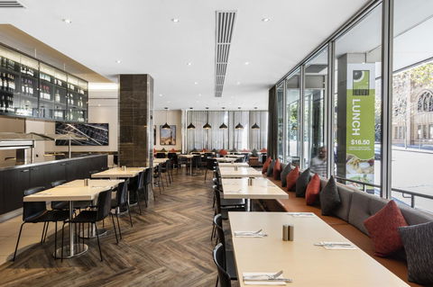 Novotel Sydney City Centre - Sydneys Hotel 24